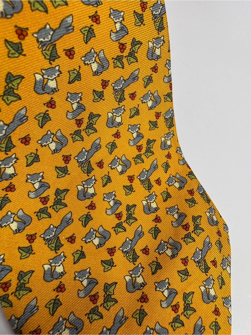 Holiday Fox Holly Brooks Brothers Christmas Mens Tie Necktie 100% silk